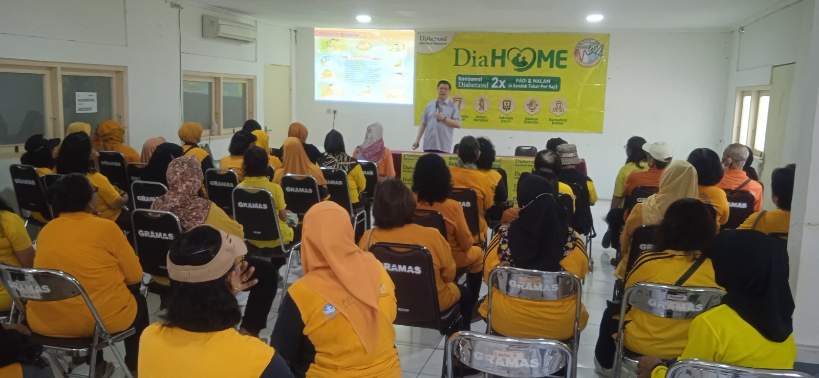 Edukasi ke Masyarakat tentang Diabetes Militus